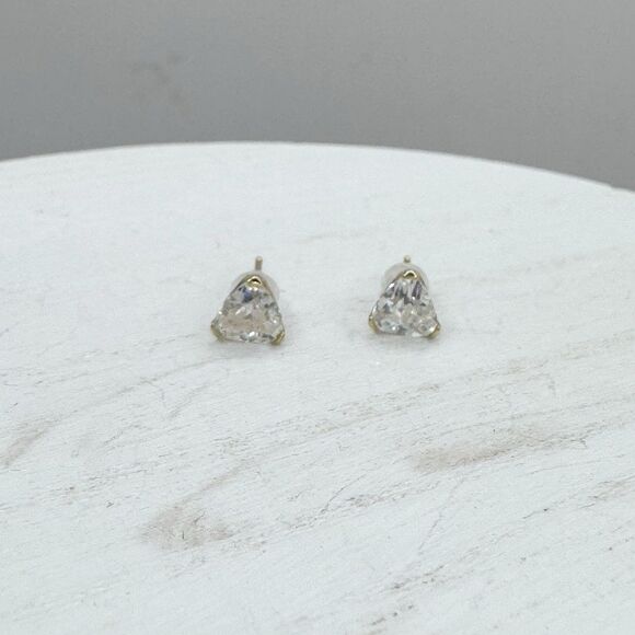 14k Yellow Gold Triangular Stud Earrings CZ Cubic Zirconia Classic Minimalist - Picture 14 of 16
